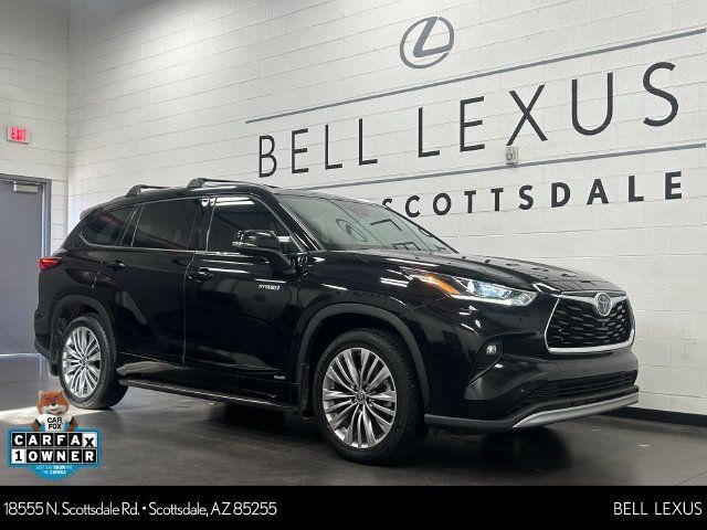 Used 2021 Toyota Highlander Platinum AWD/4WD image 1