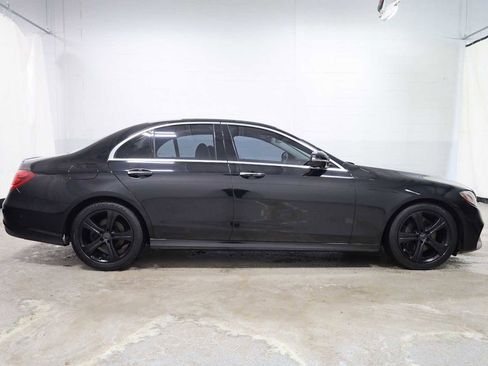 Used 2017 Mercedes-Benz E 300 4MATIC image 9