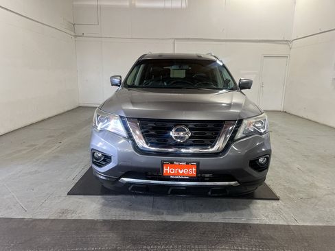 Used 2019 Nissan Pathfinder SL FWD image 2