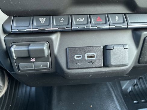 New 2026 Chevrolet Silverado 3500 W/T image 11