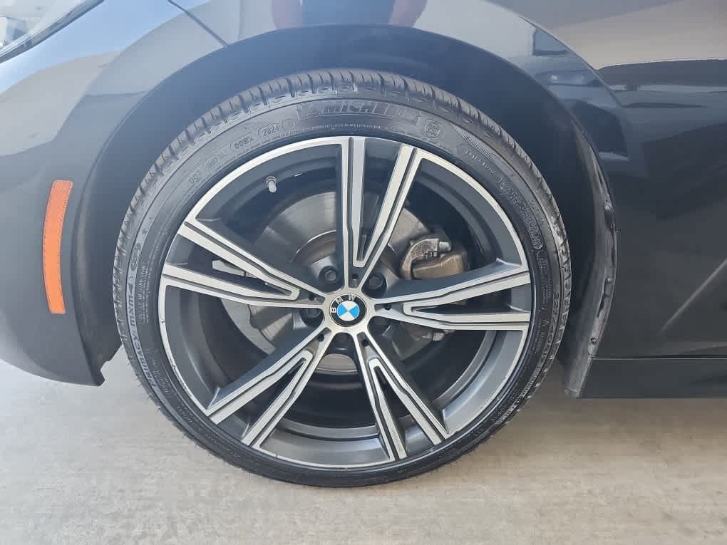 Used 2022 BMW 330i xDrive Sedan w/ M Sport Package AWD/4WD image 7