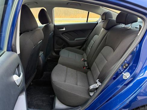 Used 2017 Kia Forte LX image 16