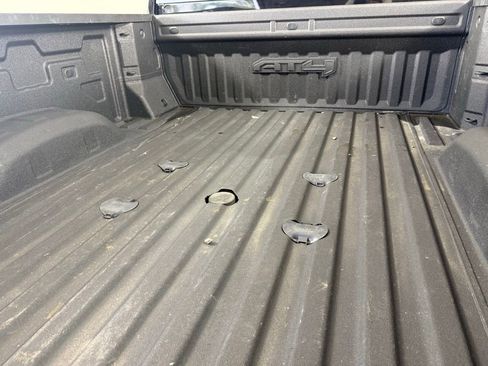 Used 2024 GMC Sierra 2500 AT4 w/ AT4 Premium Plus Package AWD/4WD image 16