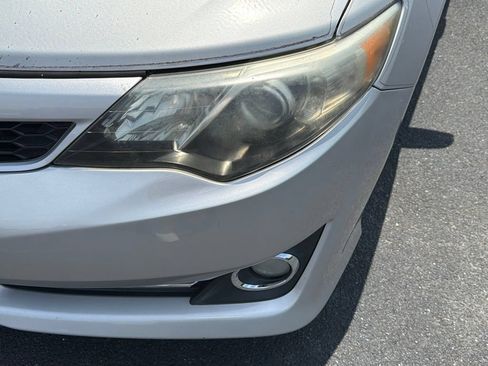 Used 2014 Toyota Camry SE FWD image 18