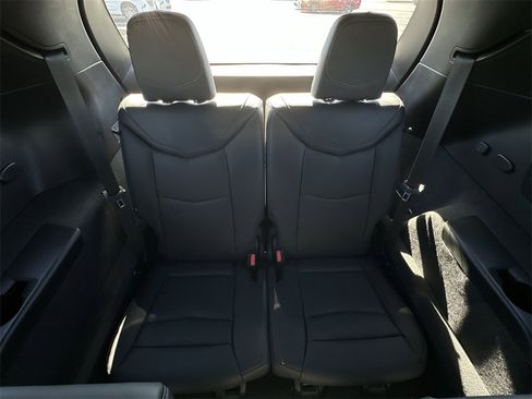 New 2025 Cadillac XT6 Luxury image 23
