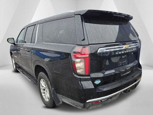 Used 2021 Chevrolet Suburban LS AWD/4WD image 5