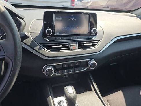 Used 2024 Nissan Altima 2.5 S FWD image 8