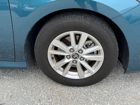 Used 2025 Toyota Camry LE FWD image 12
