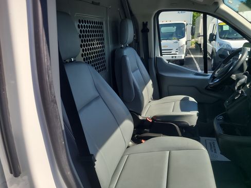 Used 2019 Ford Transit 150 130 Low Roof RWD image 17