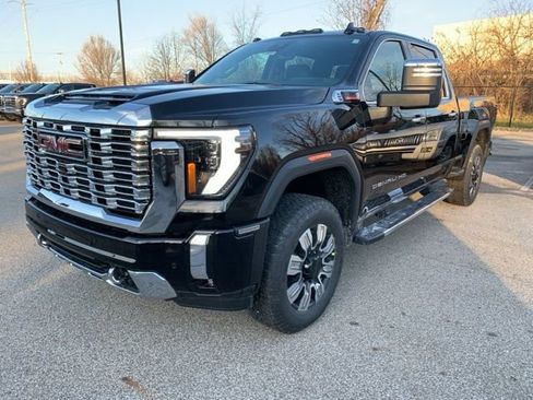 New 2026 GMC Sierra 2500 Denali w/ Denali Reserve Package image 8