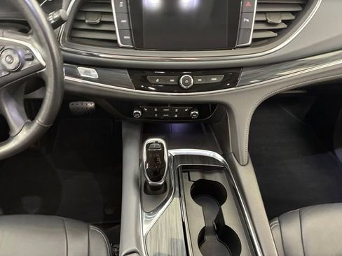 Used 2021 Buick Enclave Essence w/ Sound and Sites Package image 21