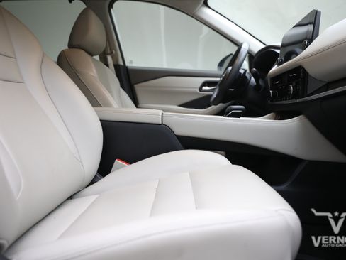 Used 2023 Nissan Rogue SL w/ SL Premium Package FWD image 11
