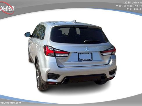 Used 2025 Mitsubishi Outlander Sport SE AWD/4WD image 7