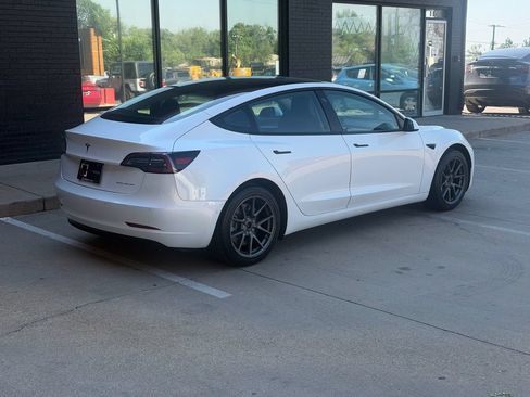 Used 2021 Tesla Model 3 Long Range AWD/4WD image 11