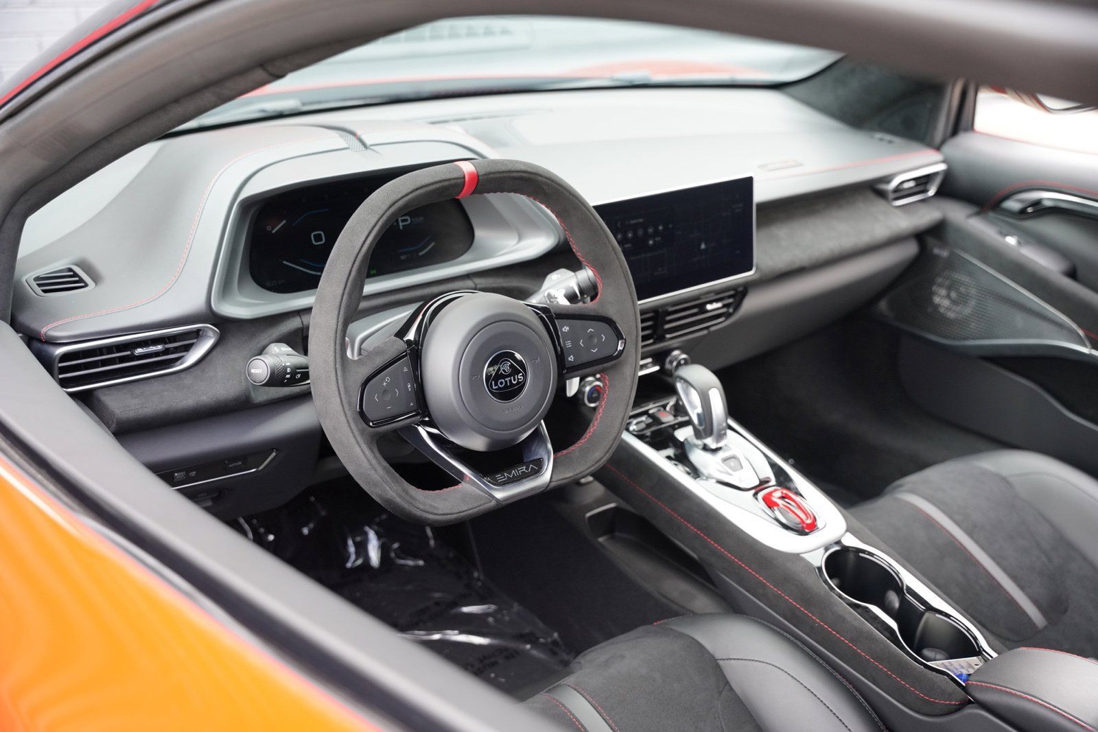 Used 2025 Lotus Emira RWD image 11