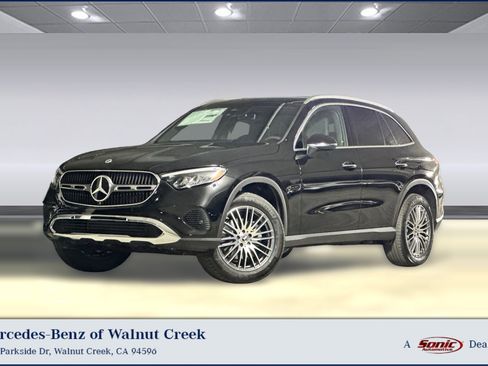 Used 2026 Mercedes-Benz GLC 300 4MATIC image 1