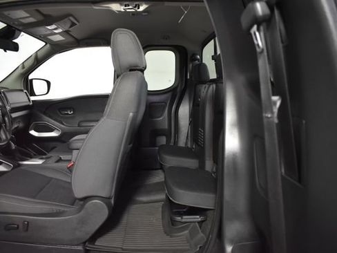 Used 2022 Nissan Frontier SV AWD/4WD image 28