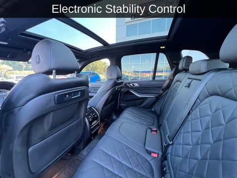 Used 2023 BMW X5 xDrive45e image 4