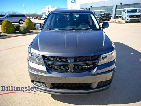 Used 2018 Dodge Journey SE w/ Popular Equipment Group image 2