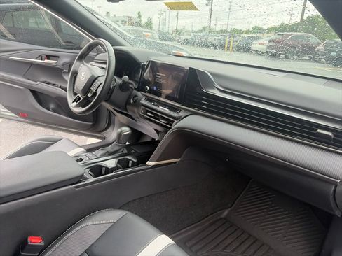 Used 2025 Toyota Camry SE w/ Convenience Package FWD image 35