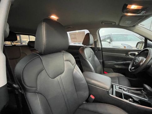 New 2025 Kia Sorento S AWD/4WD image 30