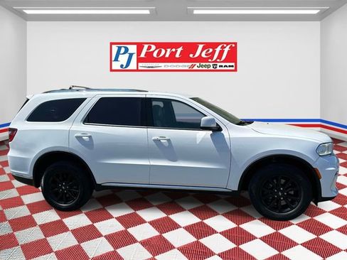Certified 2022 Dodge Durango SXT AWD/4WD image 3