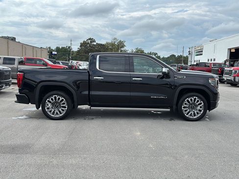 Used 2024 GMC Sierra 1500 Denali Ultimate AWD/4WD image 6