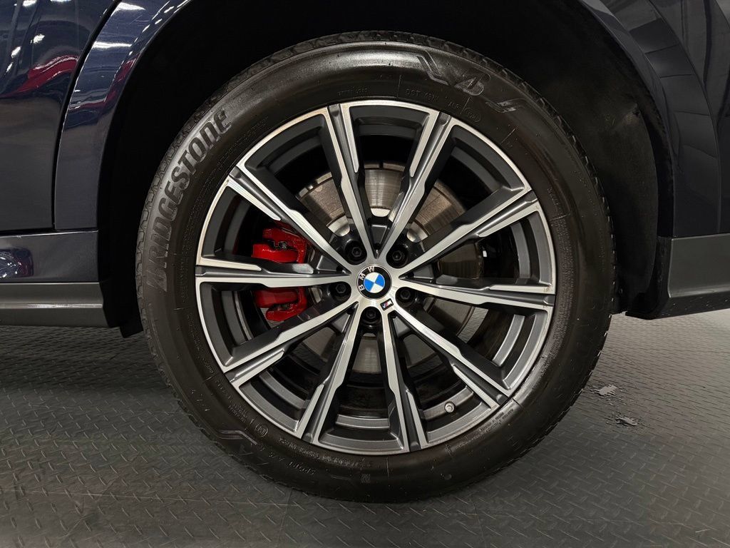 Used 2021 BMW X6 xDrive40i w/ M Sport Package AWD/4WD image 7