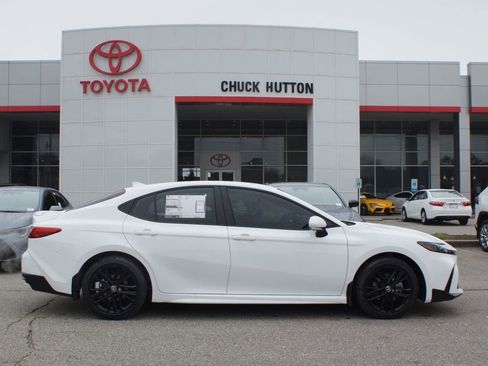 New 2026 Toyota Camry SE image 11