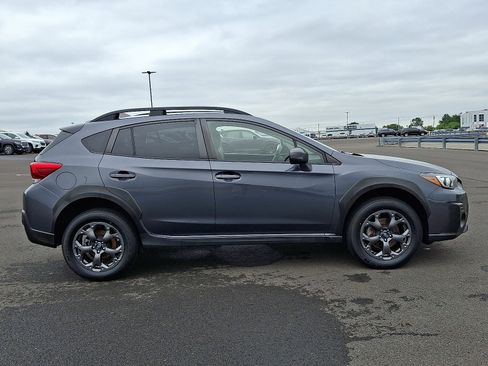 Used 2022 Subaru Crosstrek 2.5i Sport w/ Moonroof Package image 7
