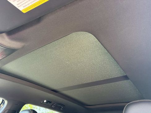 Used 2023 Volkswagen Atlas Cross Sport SE w/ Panoramic Sunroof Package FWD image 22