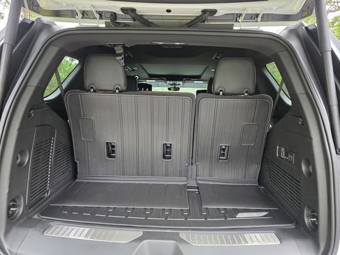 New 2026 GMC Yukon Denali Ultimate w/ LPO, Floor Liner Package AWD/4WD image 24