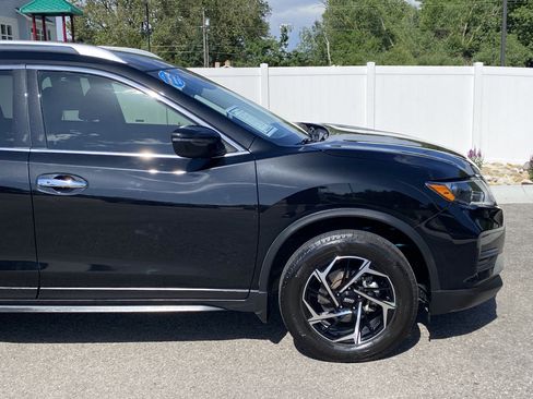 Used 2019 Nissan Rogue SV AWD/4WD image 8