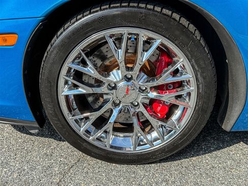 Used 2008 Chevrolet Corvette Z06 w/ Preferred Equipment Group RWD image 19