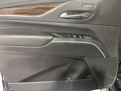 Used 2023 Cadillac Escalade Premium Luxury AWD/4WD image 20