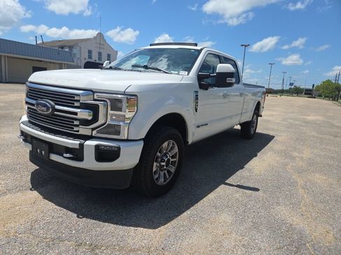 Used 2021 Ford F350 Limited AWD/4WD image 3