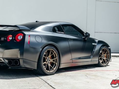 Used 2010 Nissan GT-R Premium AWD/4WD image 54