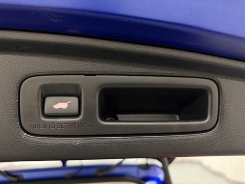 Used 2023 Honda CR-V EX-L image 9