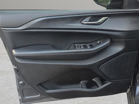 Used 2024 Jeep Grand Cherokee Altitude image 10