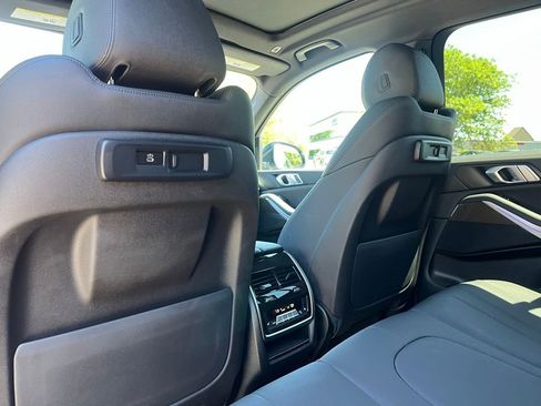 Used 2022 BMW X5 xDrive40i w/ Premium Package AWD/4WD image 21
