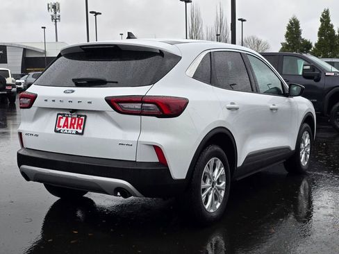 Used 2024 Ford Escape Active image 3