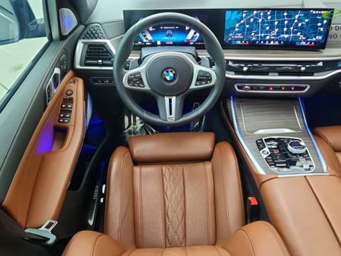 Used 2026 BMW X7 M60i AWD/4WD image 40