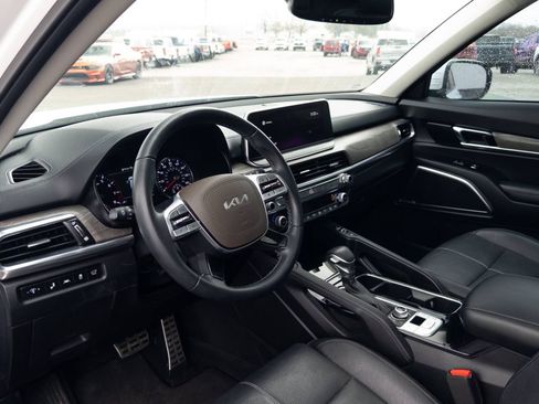 Used 2022 Kia Telluride SX w/ Nightfall Edition Package image 7