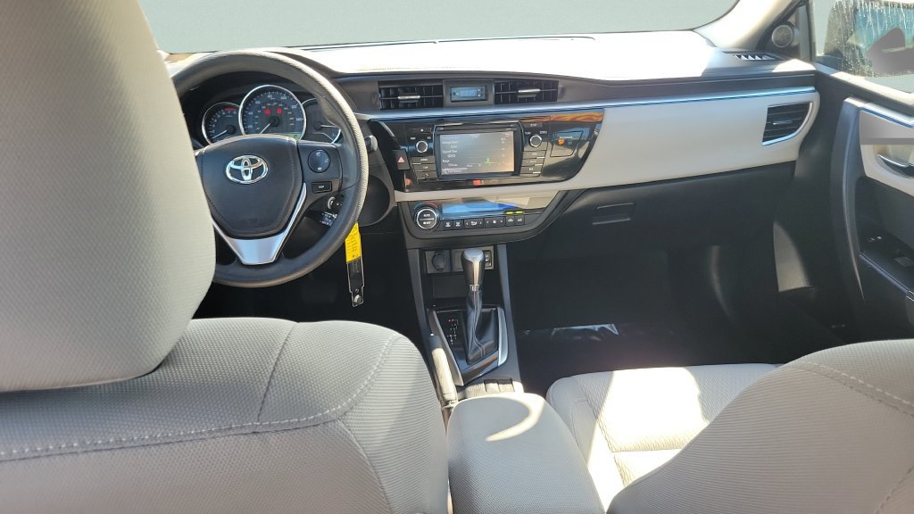 Used 2014 Toyota Corolla LE FWD image 10