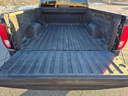 Used 2019 GMC Sierra 1500 SLE image 14