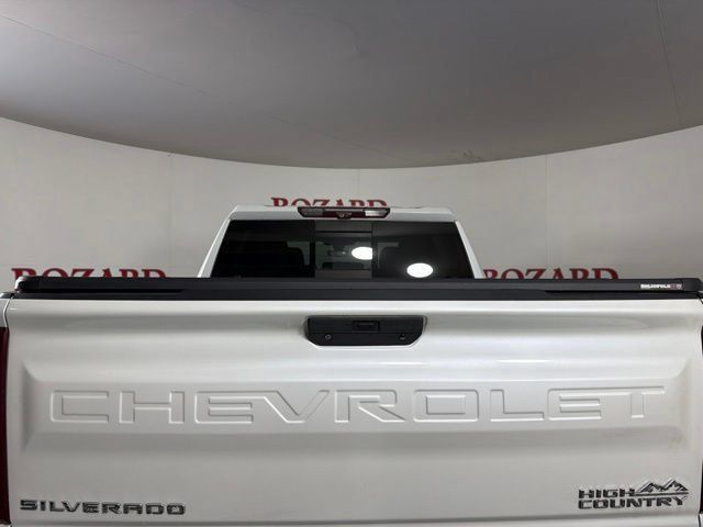 Used 2020 Chevrolet Silverado 1500 High Country w/ Technology Package AWD/4WD image 16