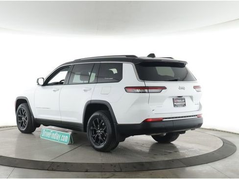 Used 2023 Jeep Grand Cherokee L Limited w/ MOPAR Finishing Package AWD/4WD image 8
