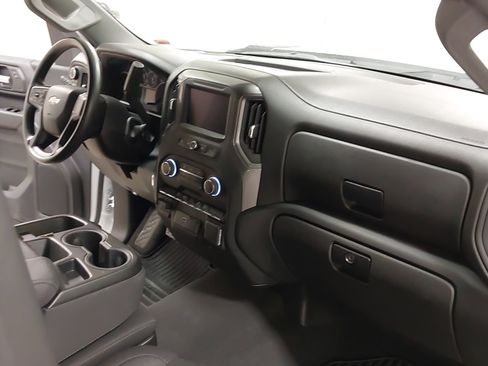 Used 2024 Chevrolet Silverado 2500 Custom w/ Custom Convenience Package image 29