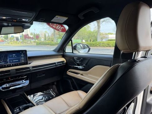 Used 2023 Lincoln Corsair Reserve w/ Jet Appearance Package FWD image 41