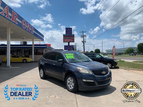 Used 2014 Chevrolet Traverse LS FWD image 1